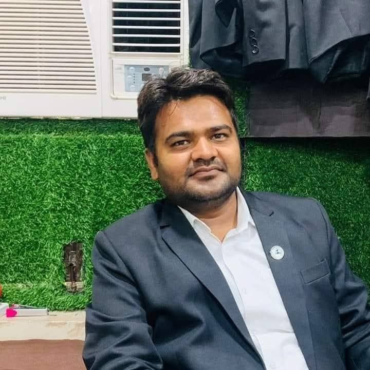 कॉकरोच जनता पार्टी में मेरठ के आदेश की भी एंट्री